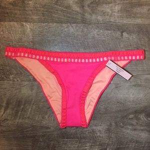 🔥MOVING SALE📦 🆕VS Pink Crochet Bikini Bottoms